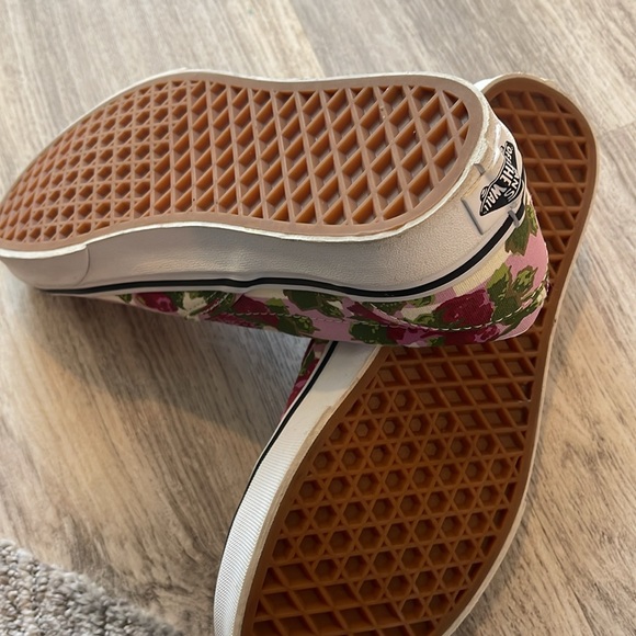 Vans- Custom Checkered Rose Authentic - Picture 6 of 10